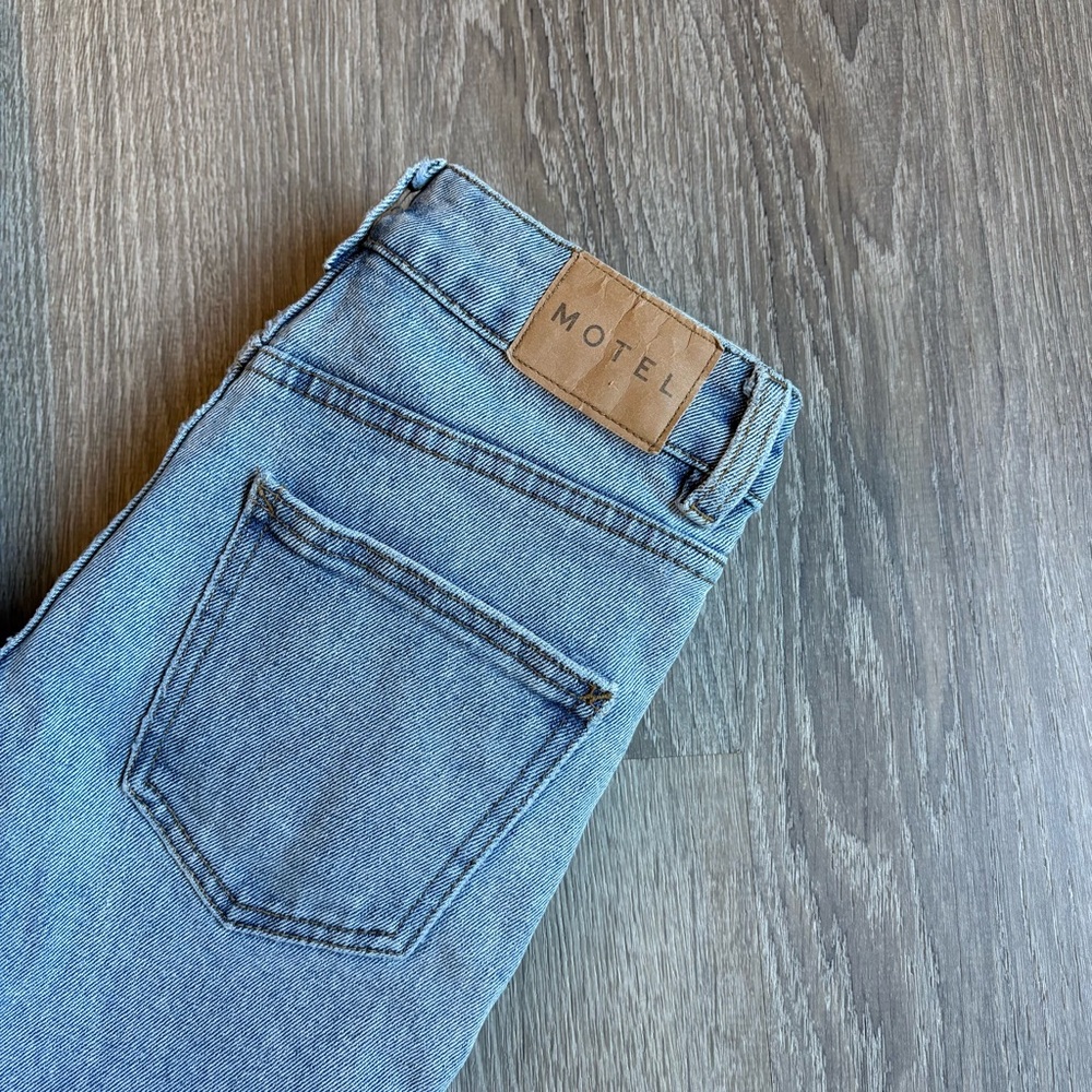 Motel Rocks Split Bootleg Jeans XS - Picture 3 of 6